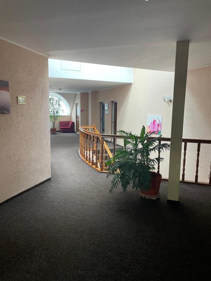 Pension Regal Satu Mare Exterior foto